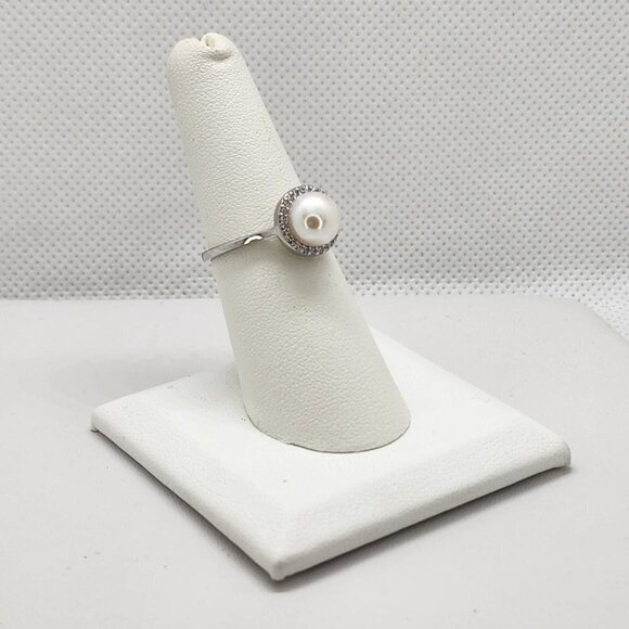 Jewelry - Brand New Sterling Silver 925 Pearl Ring